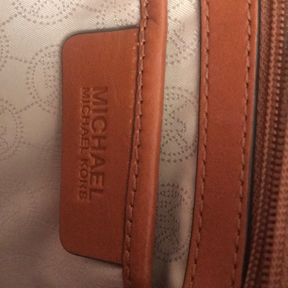 Michael Kors handbag - Picture 3 of 5